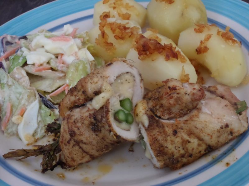 Roladki ze szparagami i mozzarellą Roladki ze szparagami i mozzarellą