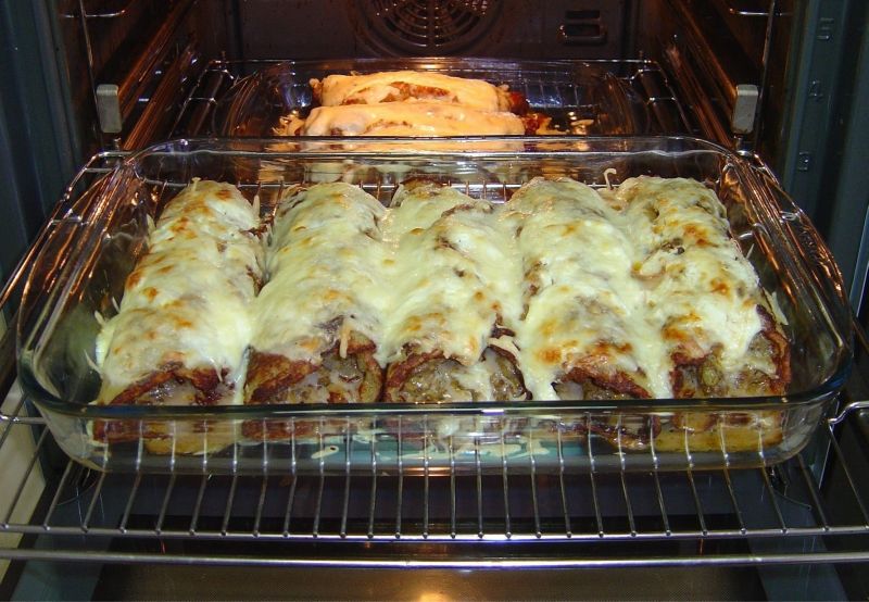 Roladki ziemniaczane z farszem mięsnym 