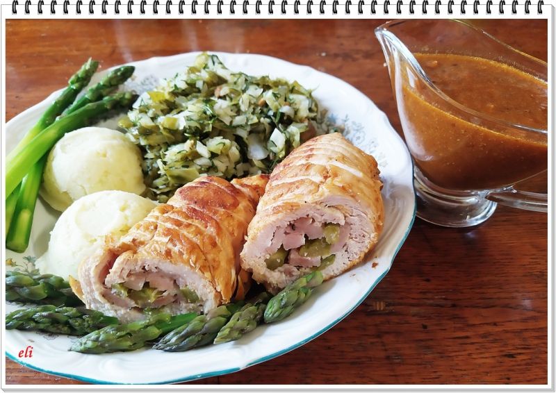 Rolady drobiowe Eli ze szparagami i boczkiem Rolady drobiowe Eli ze szparagami i boczkiem