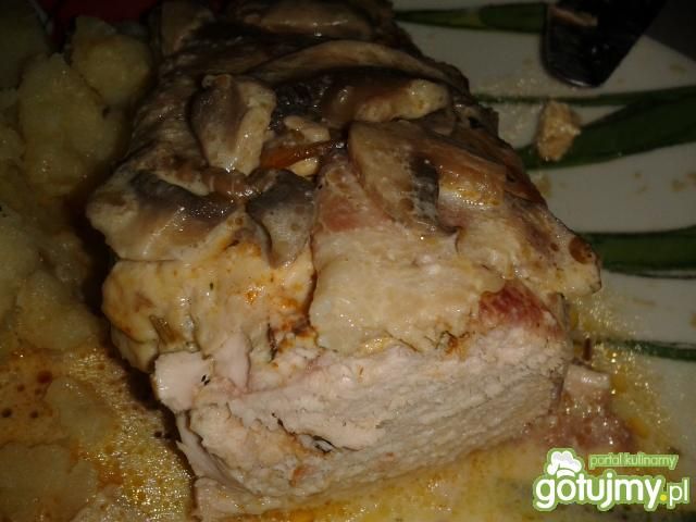 Rolady drobiowe z boczkiem i śliwką Rolady drobiowe z boczkiem i śliwką