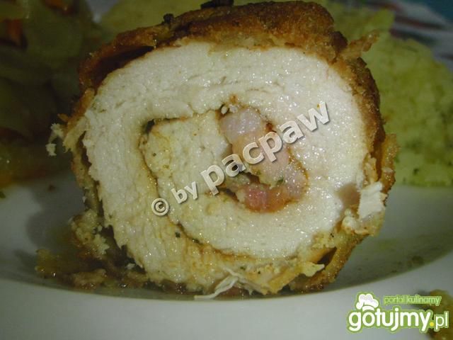 Rolady drobiowe z masłem, boczkiem