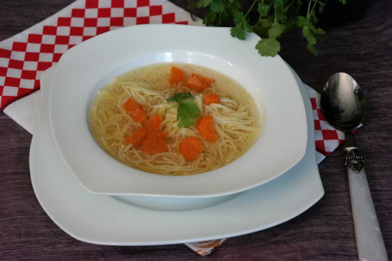 Rosół drobiowo-wołowy 