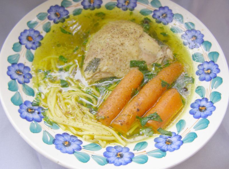 Rosół drobiowy z kurkumą Rosół drobiowy z kurkumą