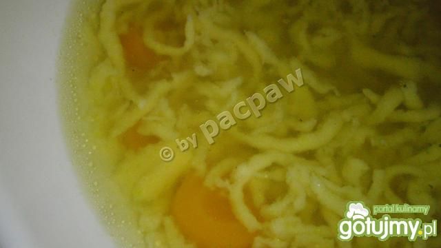 Rosół lekki z kluskami lanymi Rosół lekki z kluskami lanymi