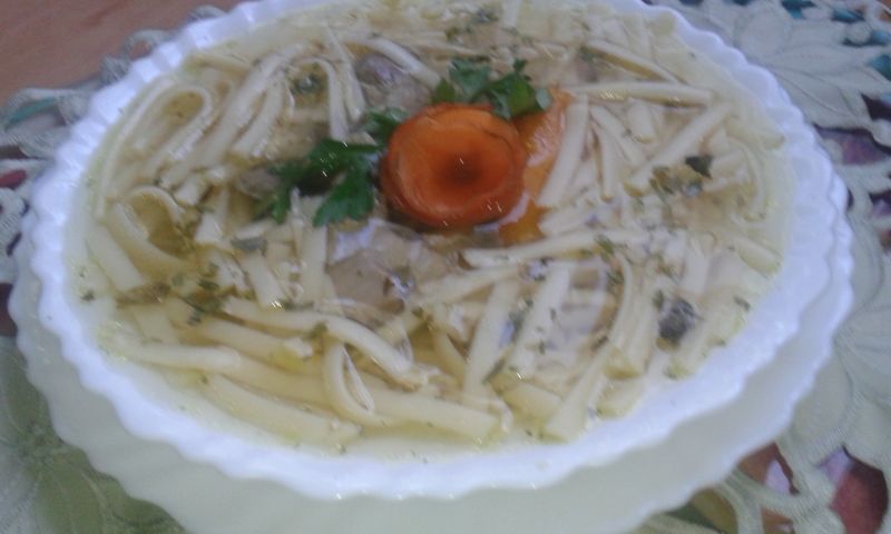 Rosół na żołądkach z czosnkiem niedzwiedzim Rosół na żołądkach z czosnkiem niedzwiedzim