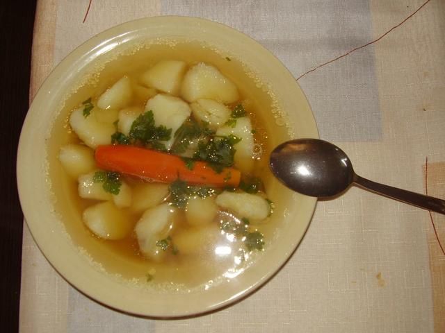 Rosół Wołowy z Ziemniakami. Rosół Wołowy z Ziemniakami.