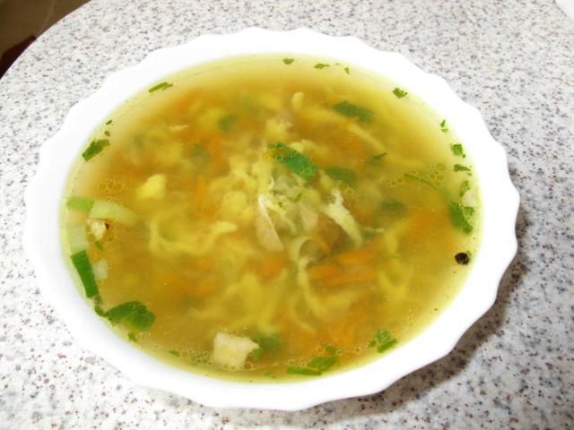 Rosół z kury z lanymi kluseczkami Rosół z kury z lanymi kluseczkami