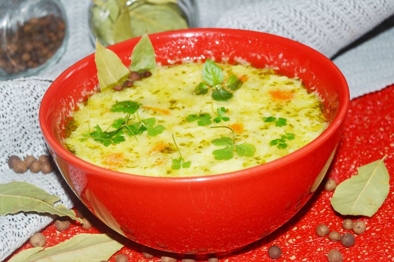 Rosół z lanymi kluskami