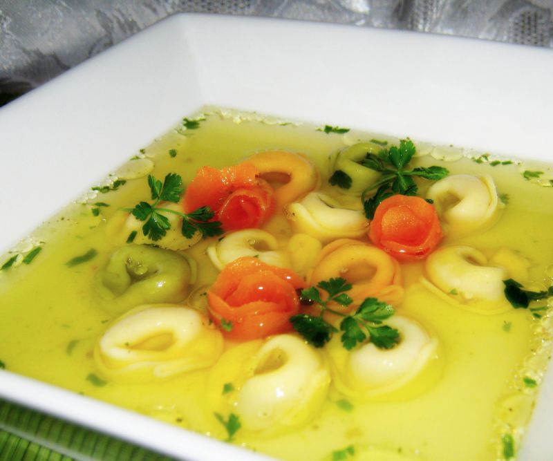 Rosół z pierożkami