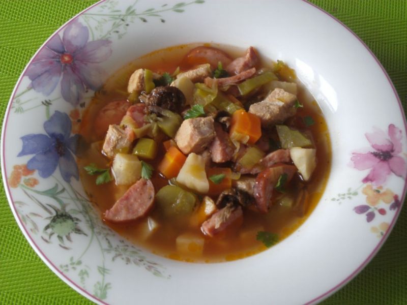 Rosyjska zupa solianka Rosyjska zupa solianka