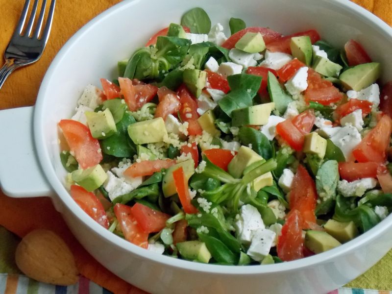 Roszponka z pomidorem i kaszą kuskus 