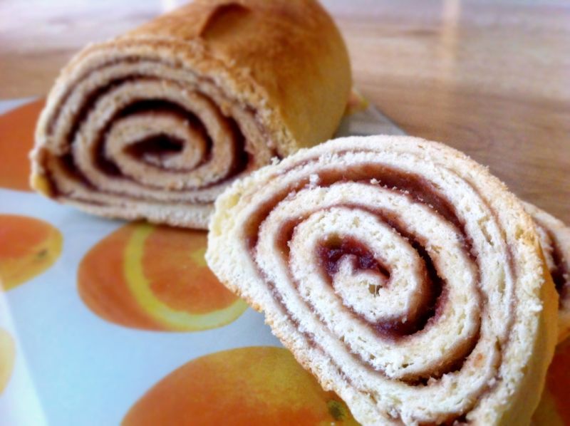 Różana rolada drożdżowa Różana rolada drożdżowa