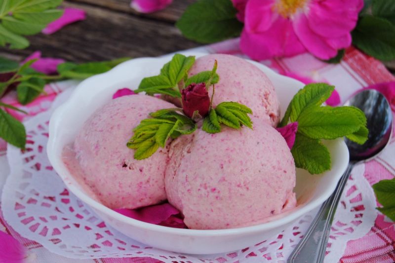 Różane lody dla ochłody  Różane lody dla ochłody