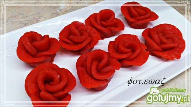 Róże z parzonego ciasta