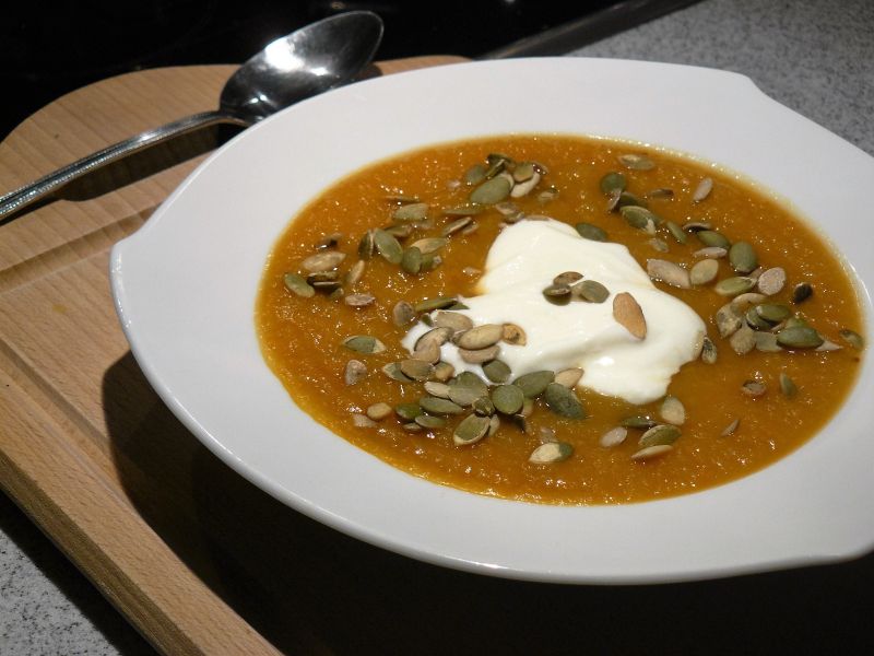 Rozgrzewająca zupa dyniowa