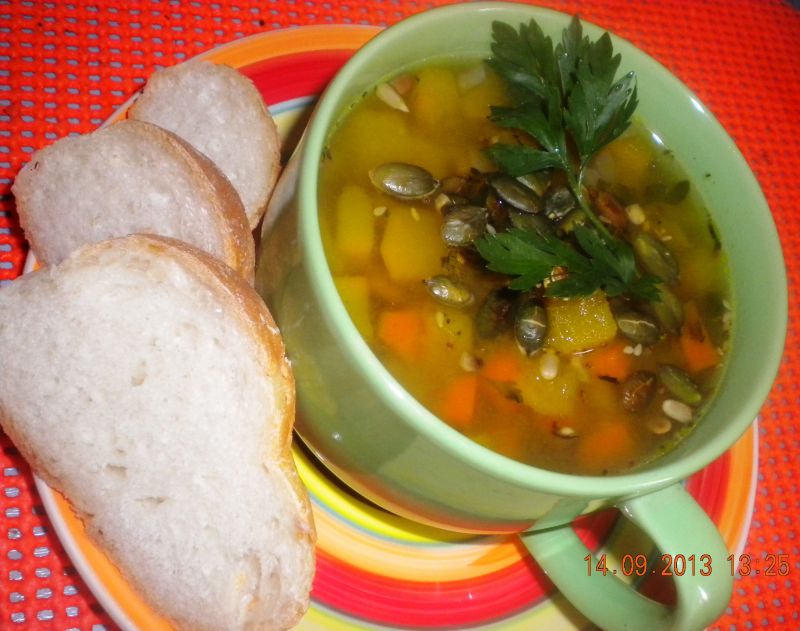 Rozgrzewająca zupa z dyni  Rozgrzewająca zupa z dyni