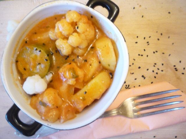 Rozgrzewający gulasz warzywny