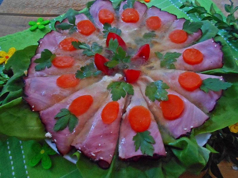 Rożki z szynki w galarecie Rożki z szynki w galarecie