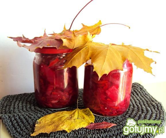 Różowa sałatka na zimę