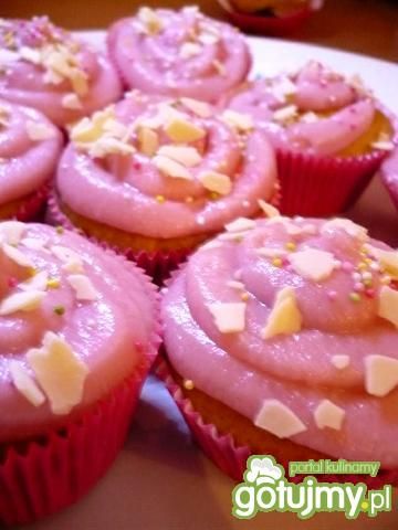 Różowe muffinki z konfiturą Różowe muffinki z konfiturą