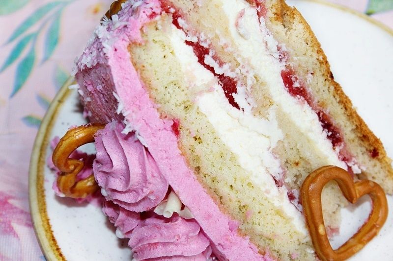 Różowy tort z malinową nutą dla dziewczynki Różowy tort z malinową nutą dla dziewczynki