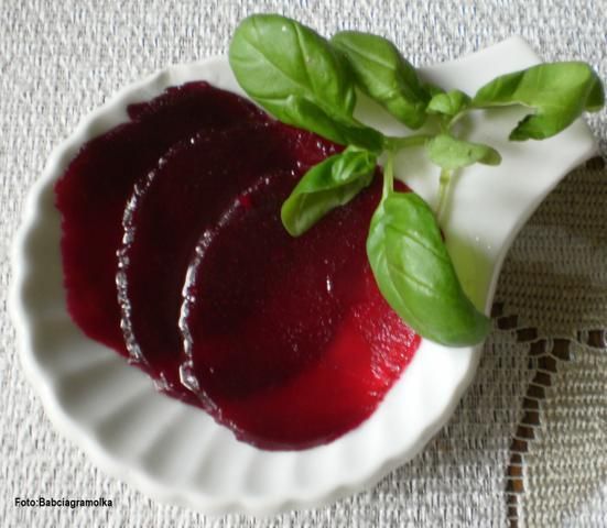 Rubinowe carpaccio z buraczków :