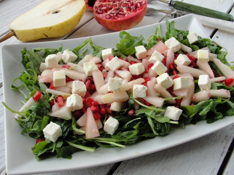 Rukola z gruszką i granatem  Rukola z gruszką i granatem