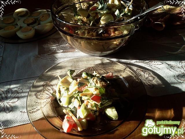 Rukola z jajkiem i serem żółtym