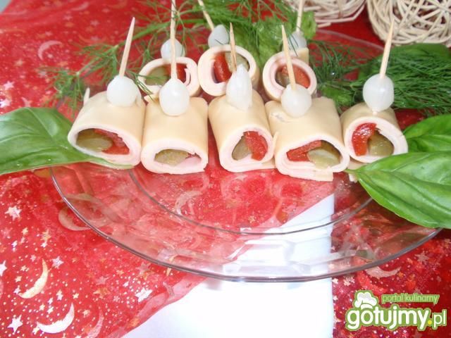 Ruloniki  z sera i szynki  Ruloniki  z sera i szynki