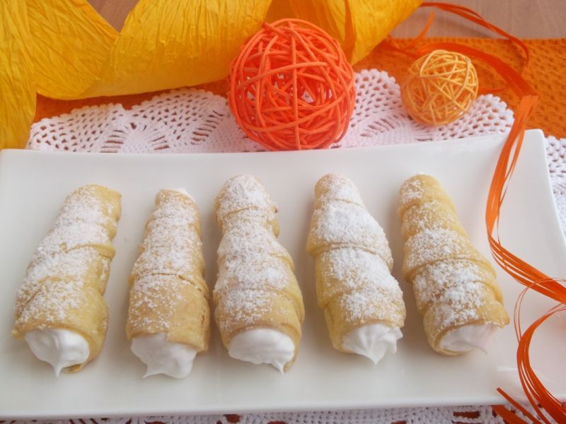 Rurki z bitą śmietaną Rurki z bitą śmietaną