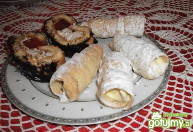 Rurki z kremem śmietanowym