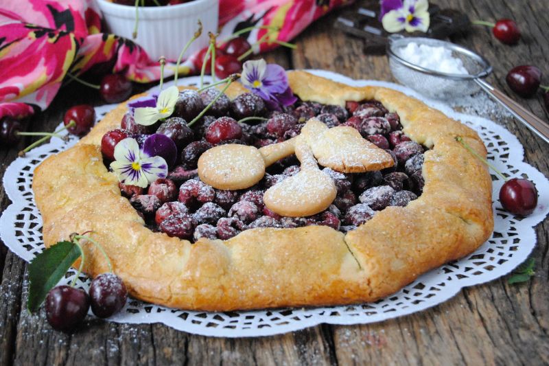 Rustykalna tarta czereśniowo- czekoladowa Rustykalna tarta czereśniowo- czekoladowa