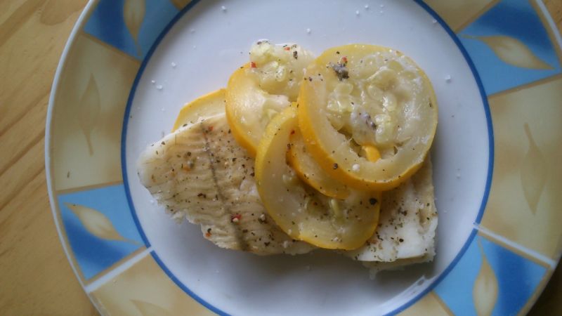 Ryba na parze z cukinią