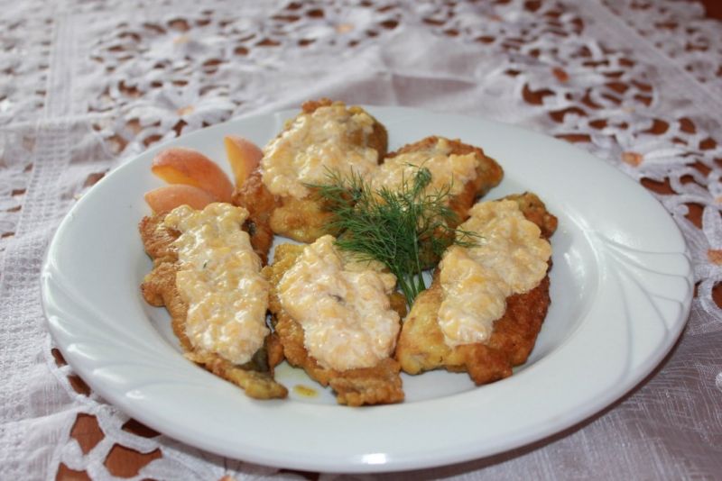 Ryba w sosie morelowym  Ryba w sosie morelowym