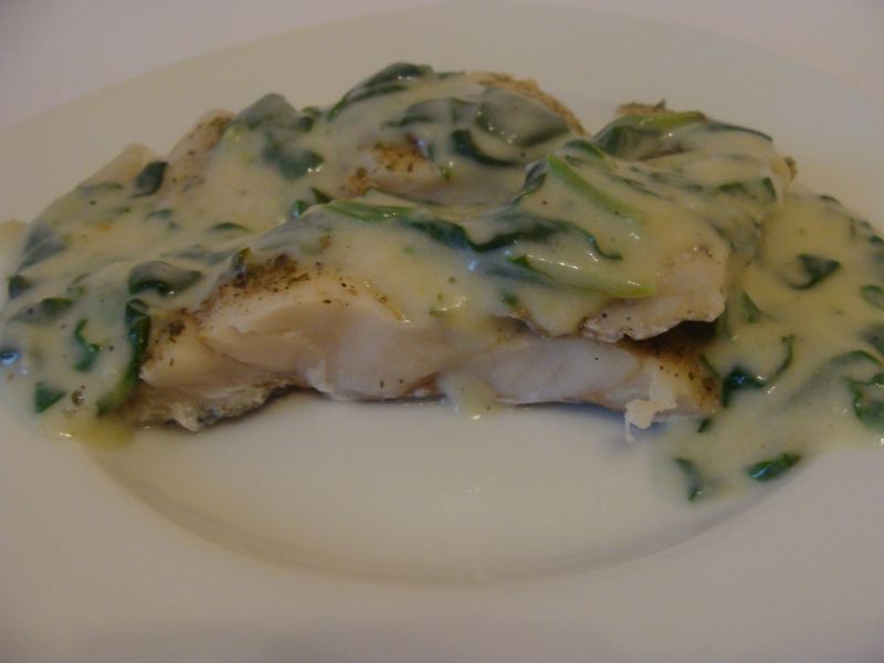 Ryba w sosie szpinakowym Ryba w sosie szpinakowym