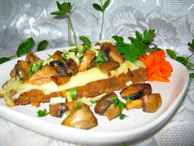 Ryba zapiekana z pieczarkami Ryba zapiekana z pieczarkami