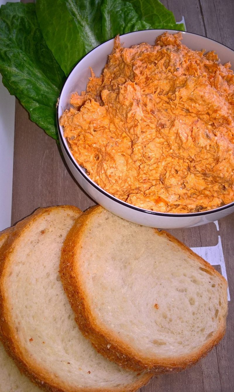 Rybna pasta kanapkowa