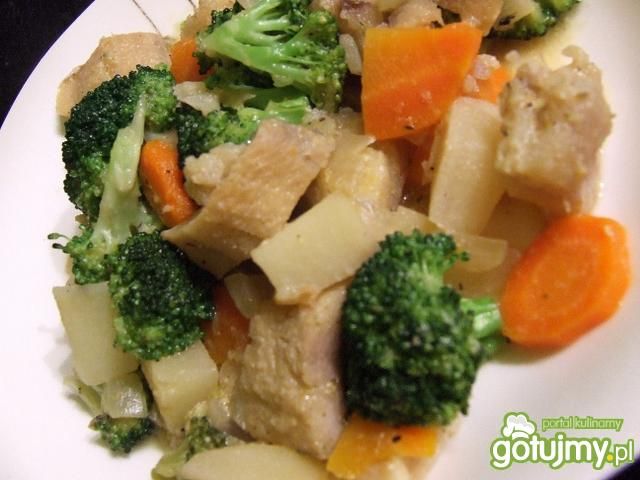 Rybne ragout z brokułami