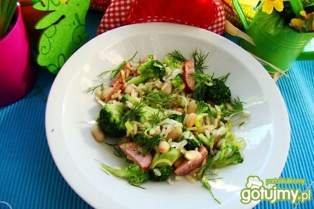 Ryż brązowy z fasolą i brokułem