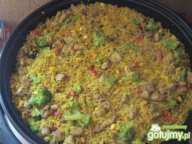 Ryż curry z kurczakiem i warzywami  Ryż curry z kurczakiem i warzywami