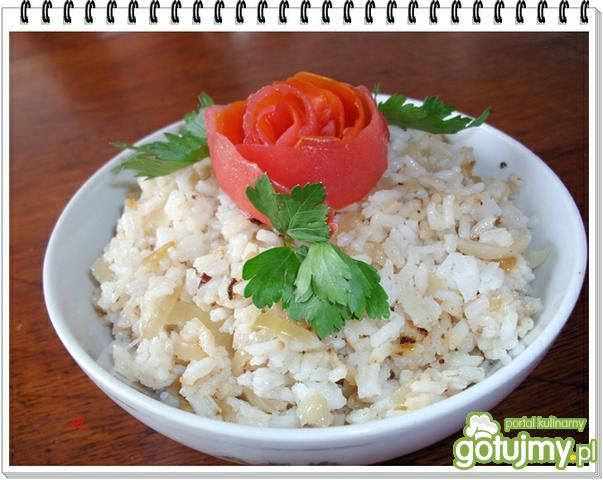 Ryż Eli ze smażoną kiełbasą i cebulką