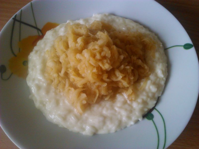 Ryż na mleku z jabłkami 