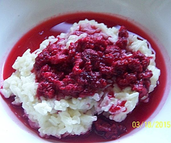 Ryż na mleku z malinami i wanilią