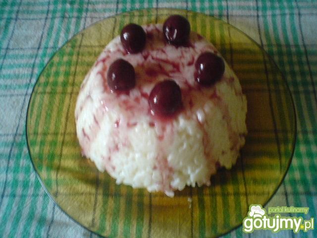 Ryż na mleku z sosem wiśniowym Ryż na mleku z sosem wiśniowym