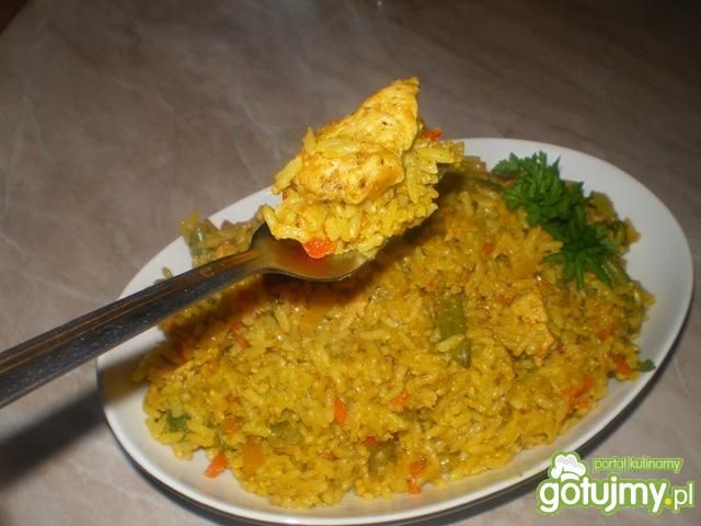 Ryż pełnoziarnisty z drobiem i warzywami