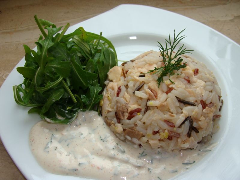 Ryż trzy kolory z pstrągiem tęczowym  Ryż trzy kolory z pstrągiem tęczowym