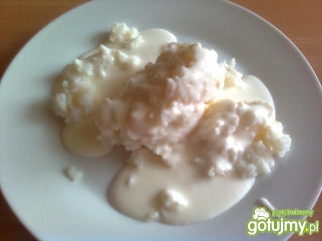 Ryż z bitą śmietaną.