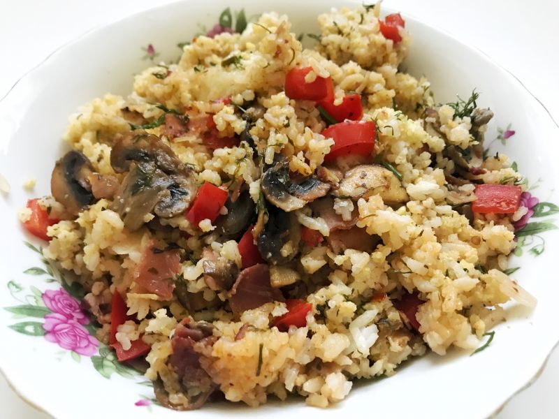 Ryż z boczkiem, papryką i pieczarkami Ryż z boczkiem, papryką i pieczarkami