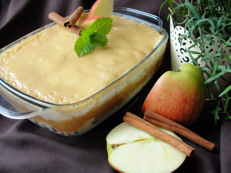 Ryż z jabłkami i polewą 