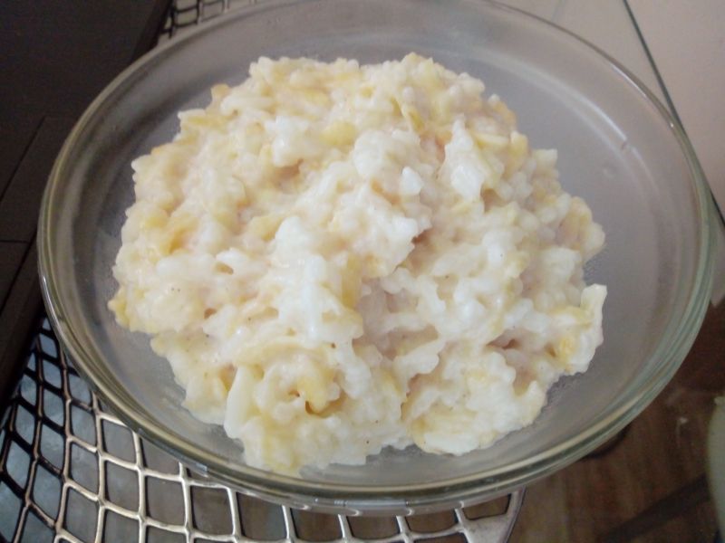 Ryż z jabłkiem i cynamonem